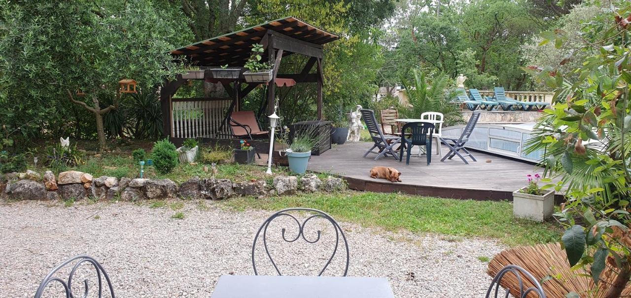 Le Donjon Des Combes Et Son Spa Fayence Ngoại thất bức ảnh