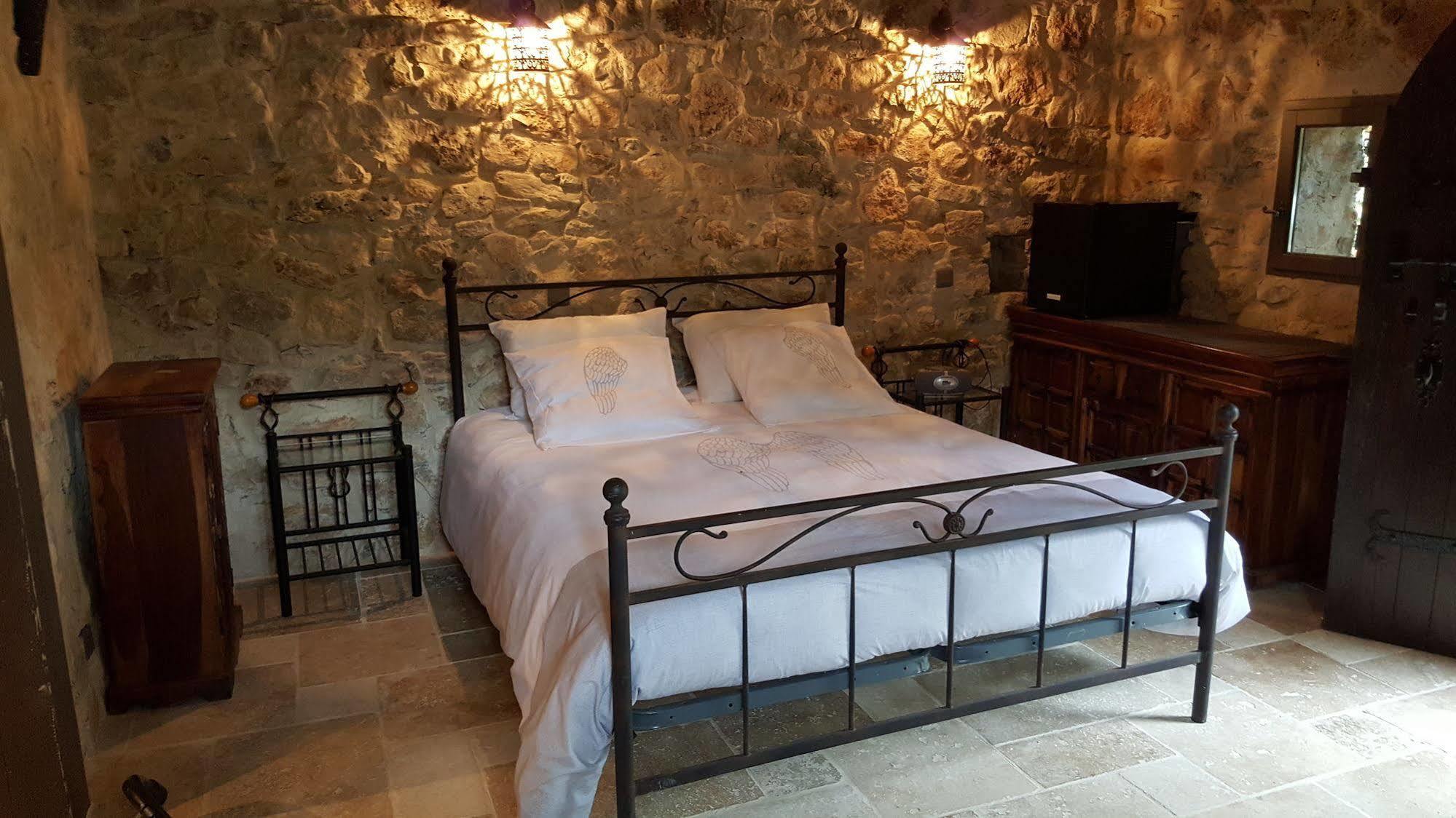 Le Donjon Des Combes Et Son Spa Fayence Ngoại thất bức ảnh