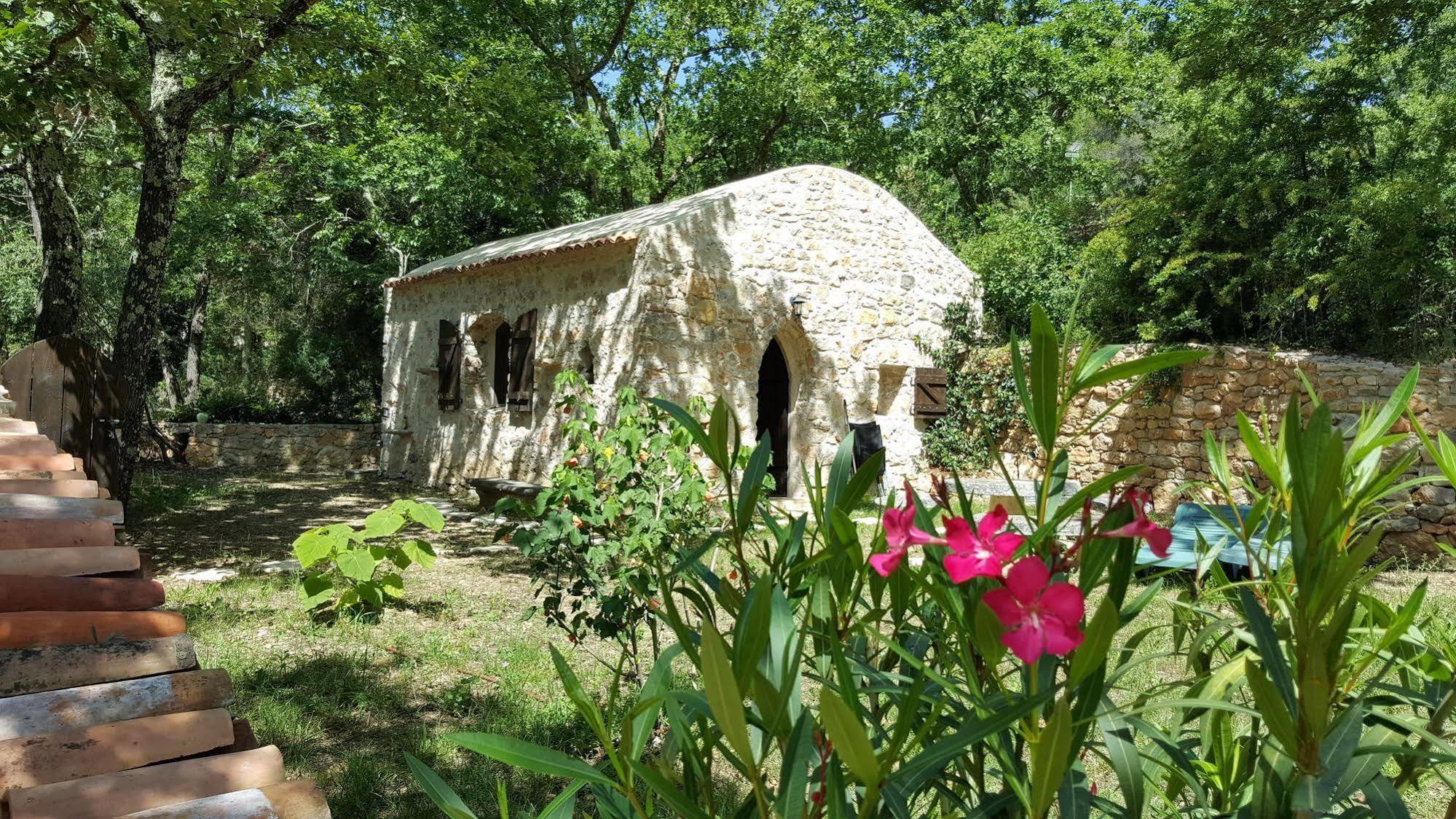 Le Donjon Des Combes Et Son Spa Fayence Ngoại thất bức ảnh