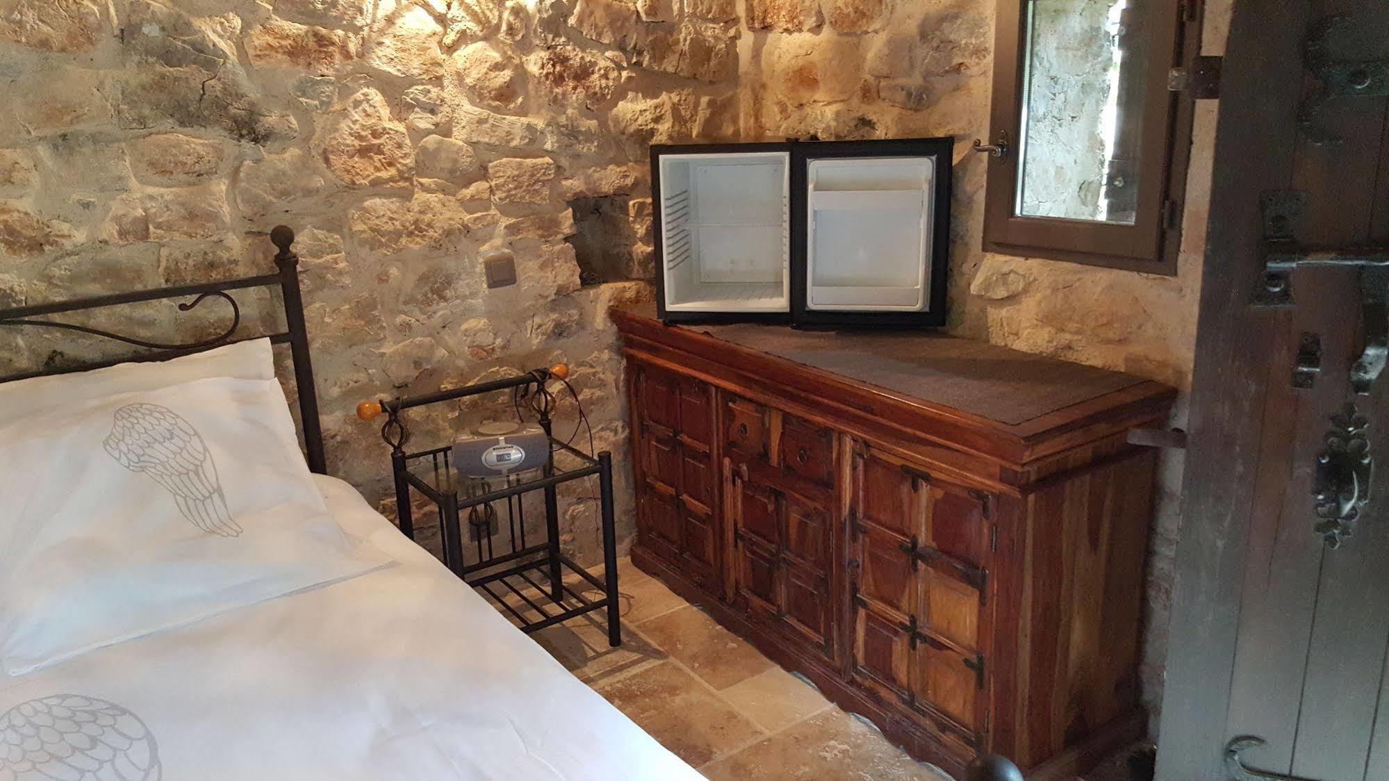 Le Donjon Des Combes Et Son Spa Fayence Ngoại thất bức ảnh